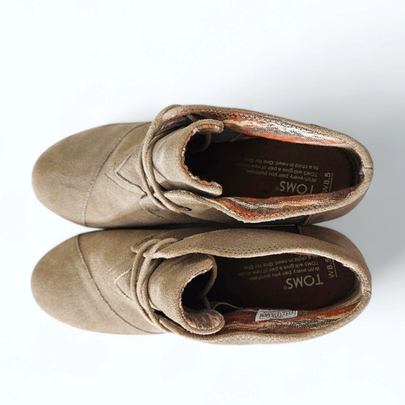 TOMS | Suede Desert Wedges | Women's | Size 8.5 | Ankle Booties - Picture 10 of 16
